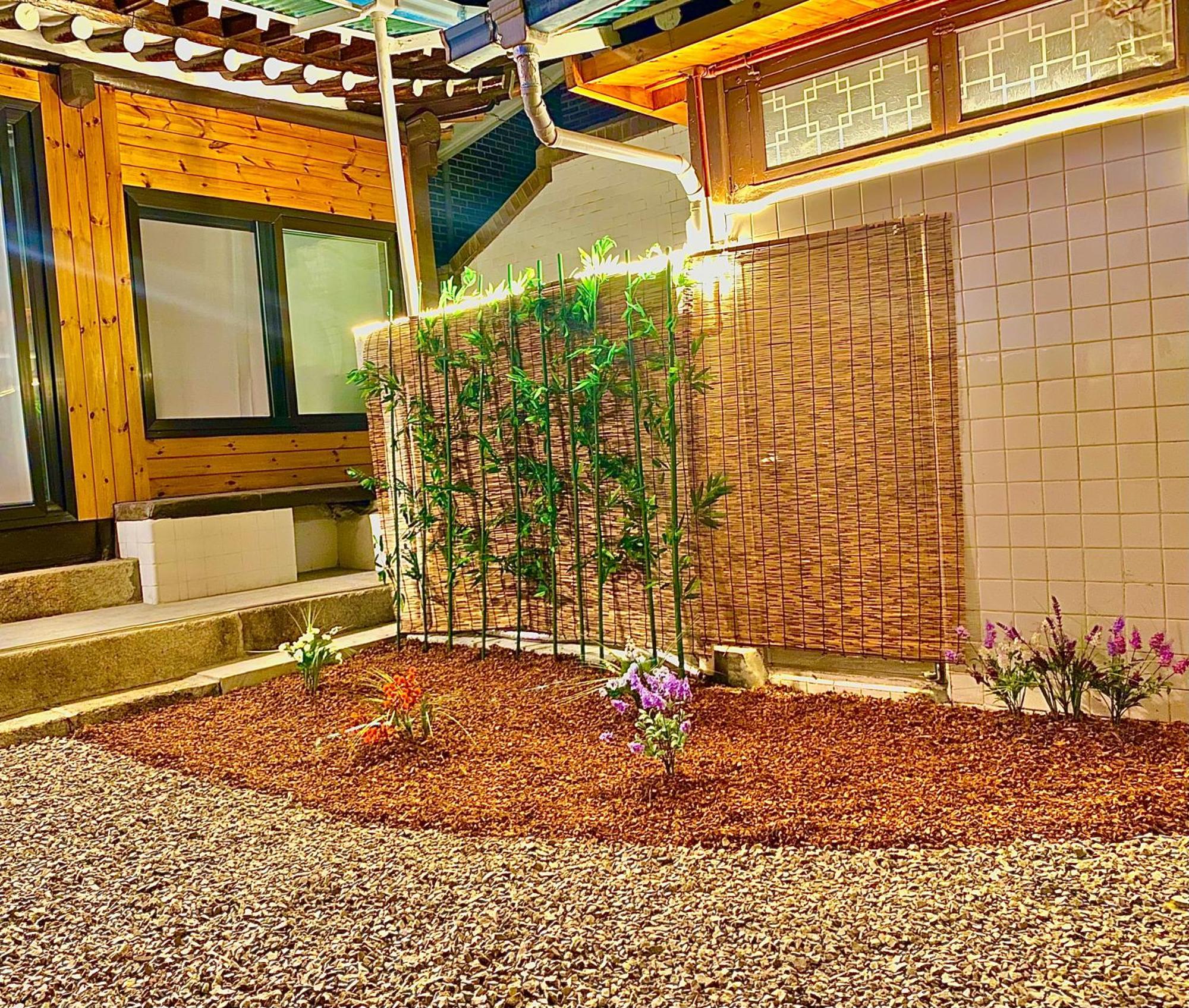 Hanok Bomun * Seoul